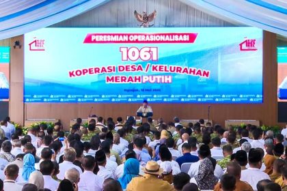 Presiden Republik Indonesia Prabowo Subianto meresmikan secara simbolis sebanyak 1.061 unit Koperasi Desa/Kelurahan (Kopdes) Merah Putih di Kabupaten Nganjuk, Provinsi Jawa Timur, Sabtu (16/5).